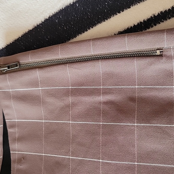 Chic Plaid Trousers in Brown and White - Picture 3 of 5